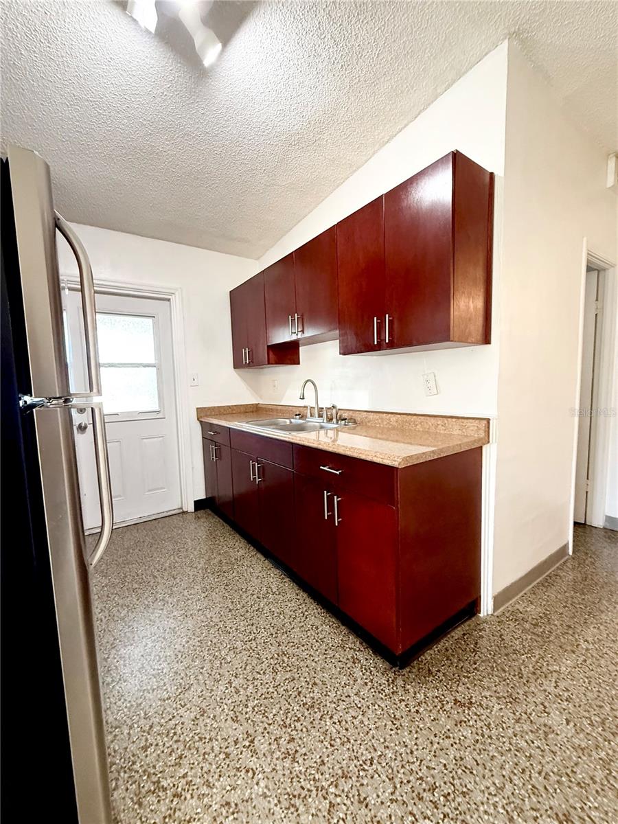 2207 VINE ST, ORLANDO, FL, 32806