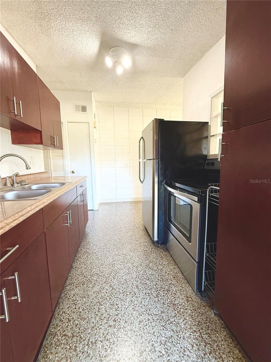 2207 VINE ST, ORLANDO, FL, 32806