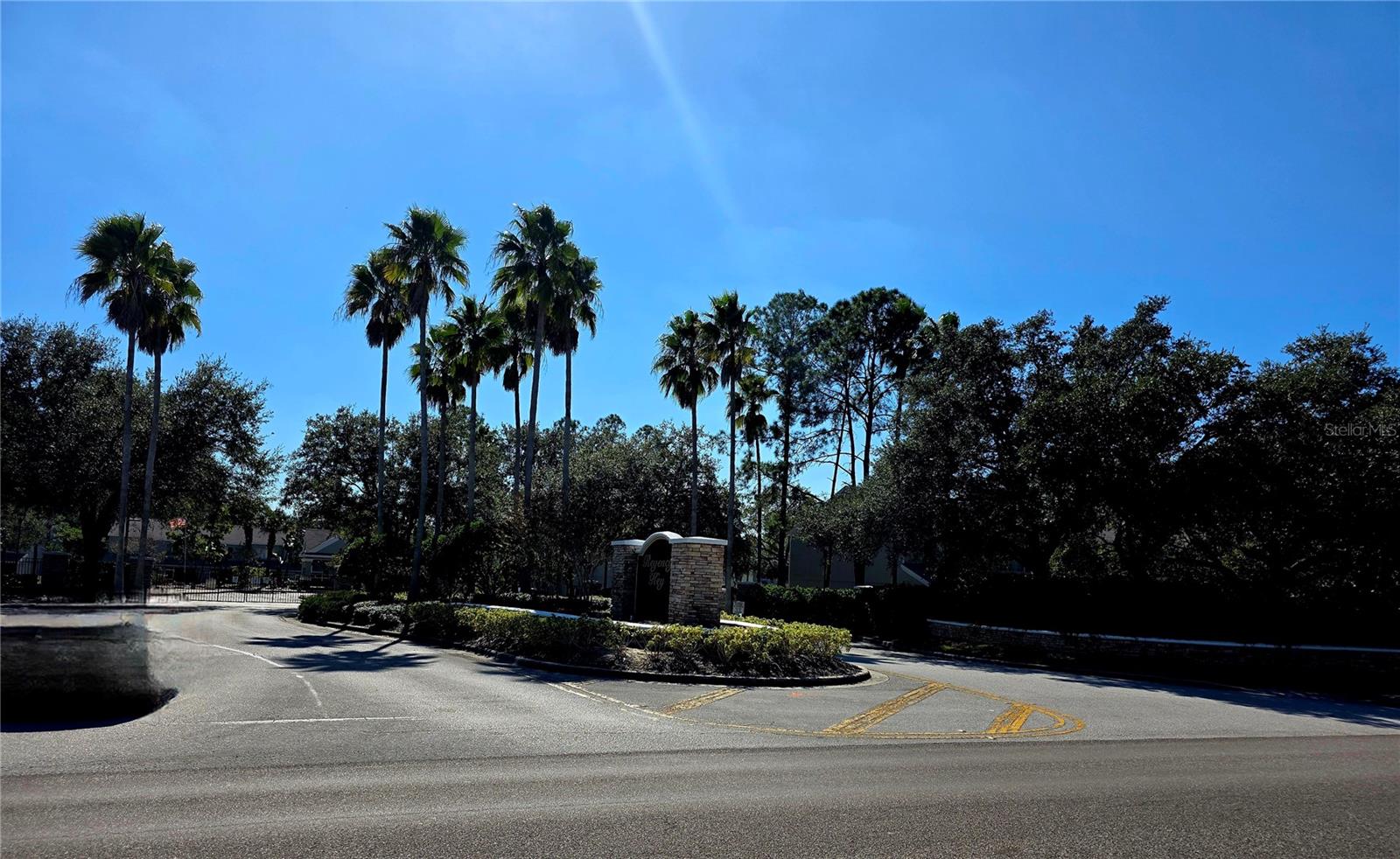 2484 LAKE WOODBERRY CIR, BRANDON, FL, 33510