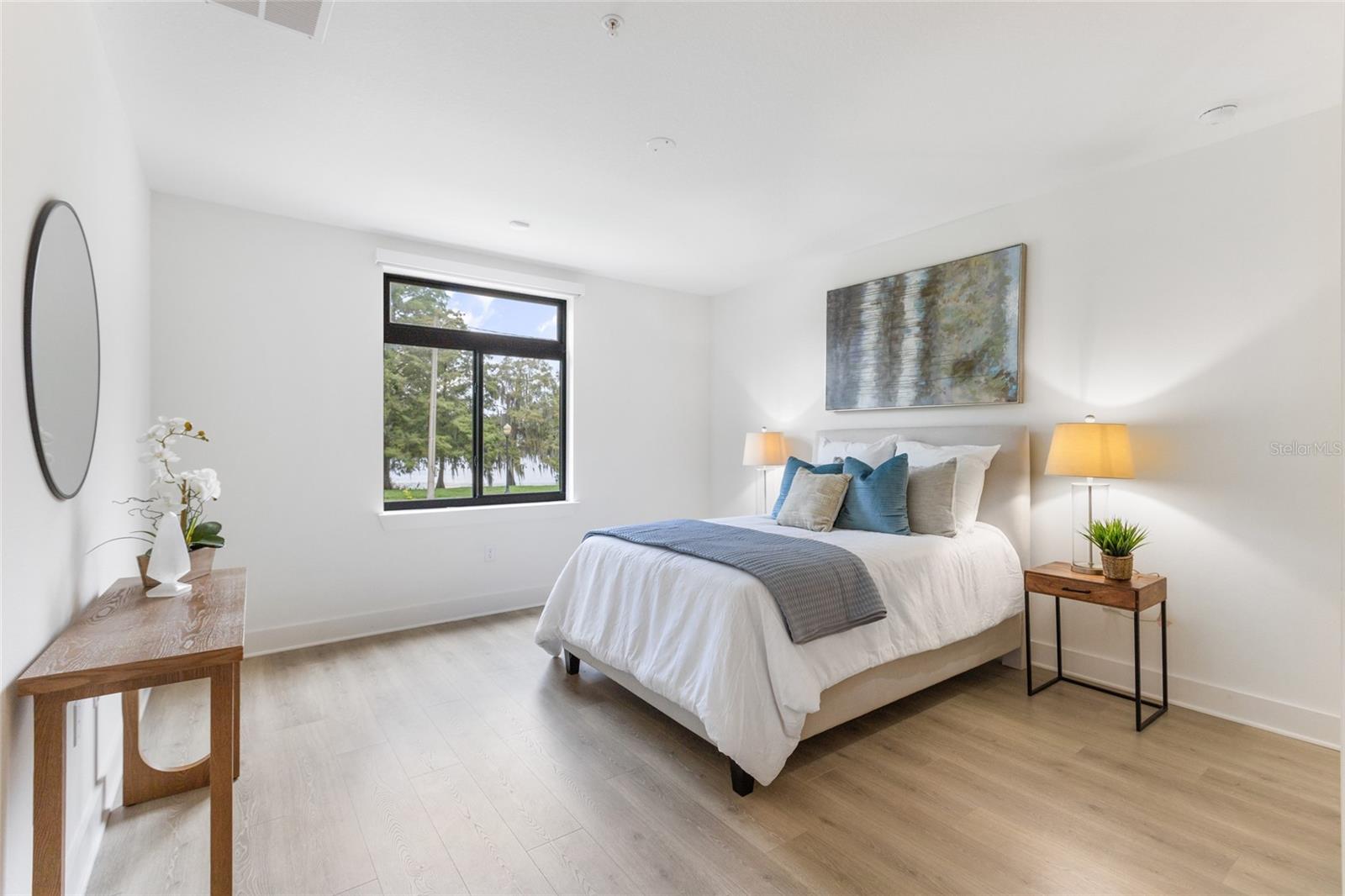 266 PARK LAKE ST #19, ORLANDO, FL, 32803