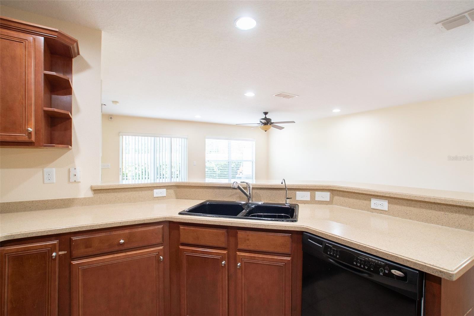 2014 SUNSET MEADOW DR, CLEARWATER, FL, 33763
