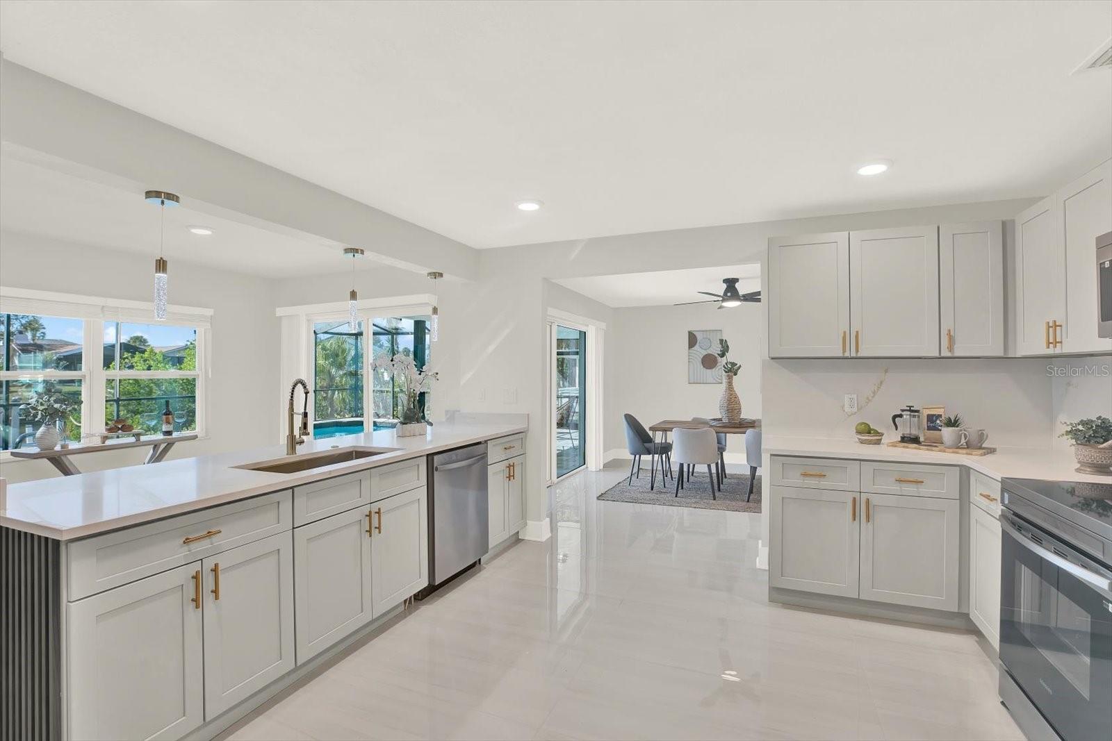 4346 MARINE PKWY, NEW PORT RICHEY, FL, 34652