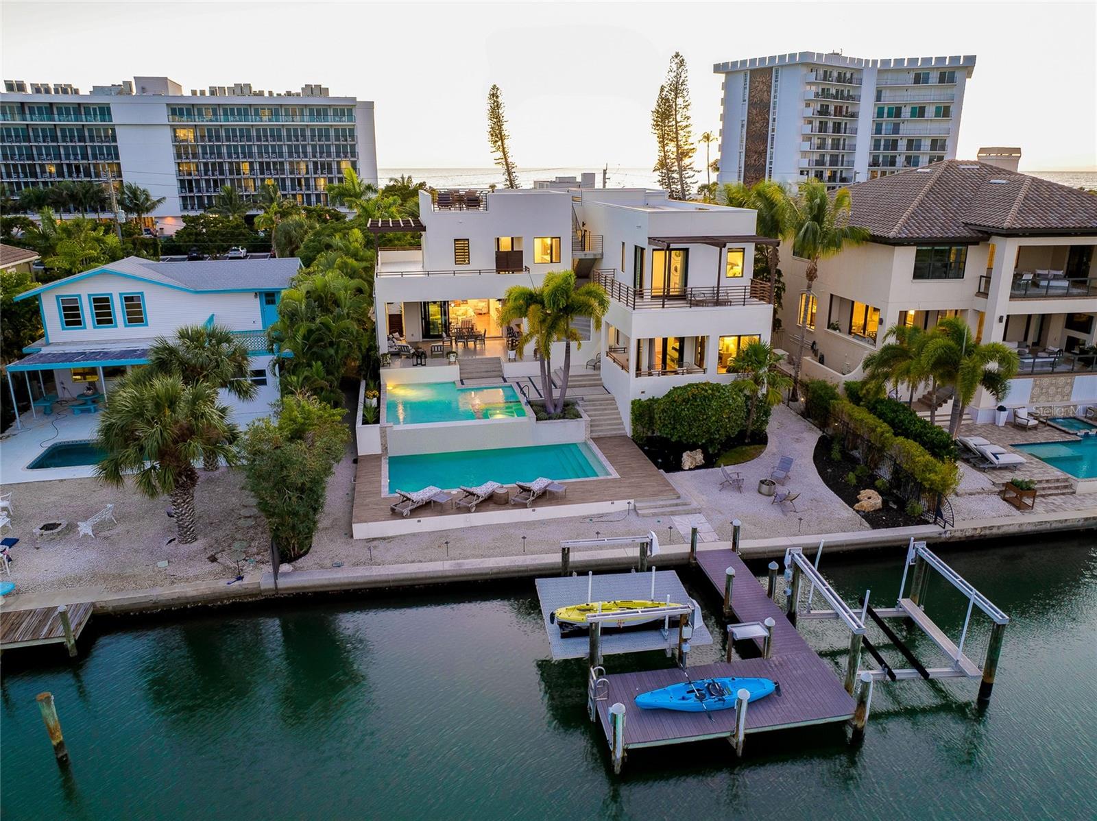 161 S POLK DR, SARASOTA, FL, 34236