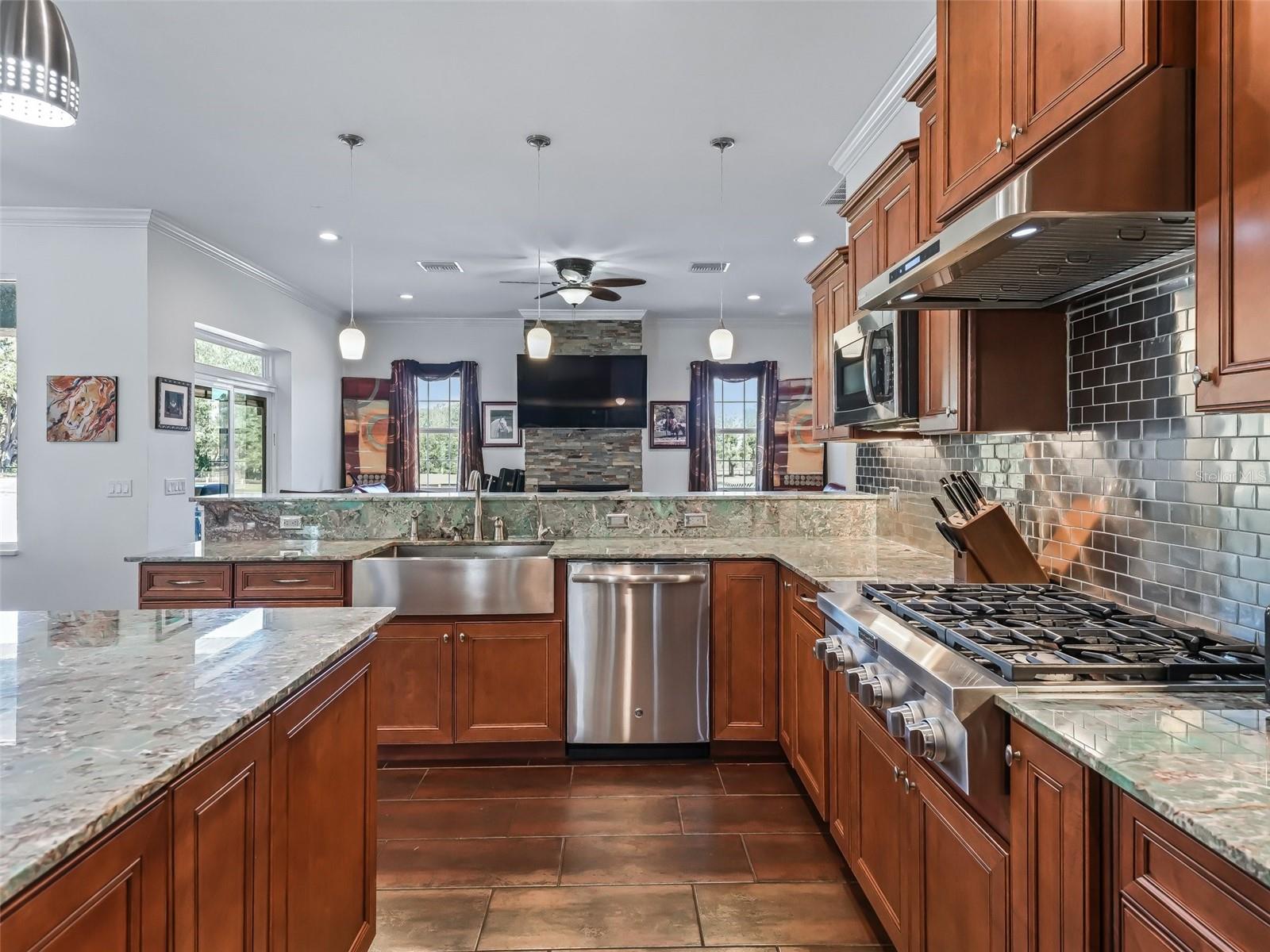 19351 E LEVY ST, WILLISTON, FL, 32696