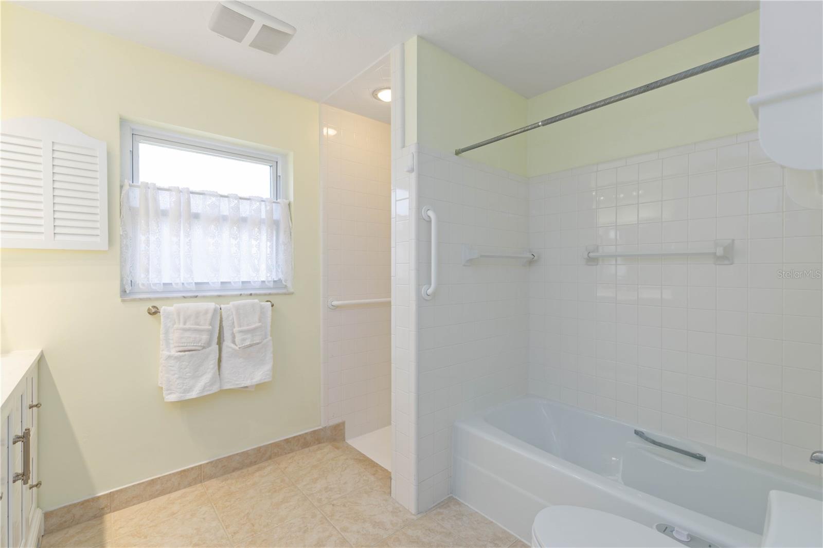 3363 SHEFFIELD CIR, SARASOTA, FL, 34239