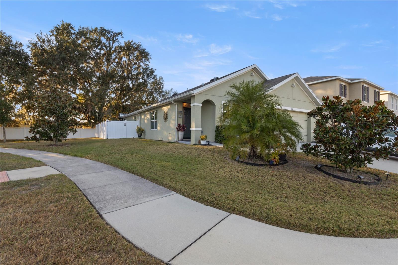 102 CINNAMON BARK PL, VALRICO, FL, 33594