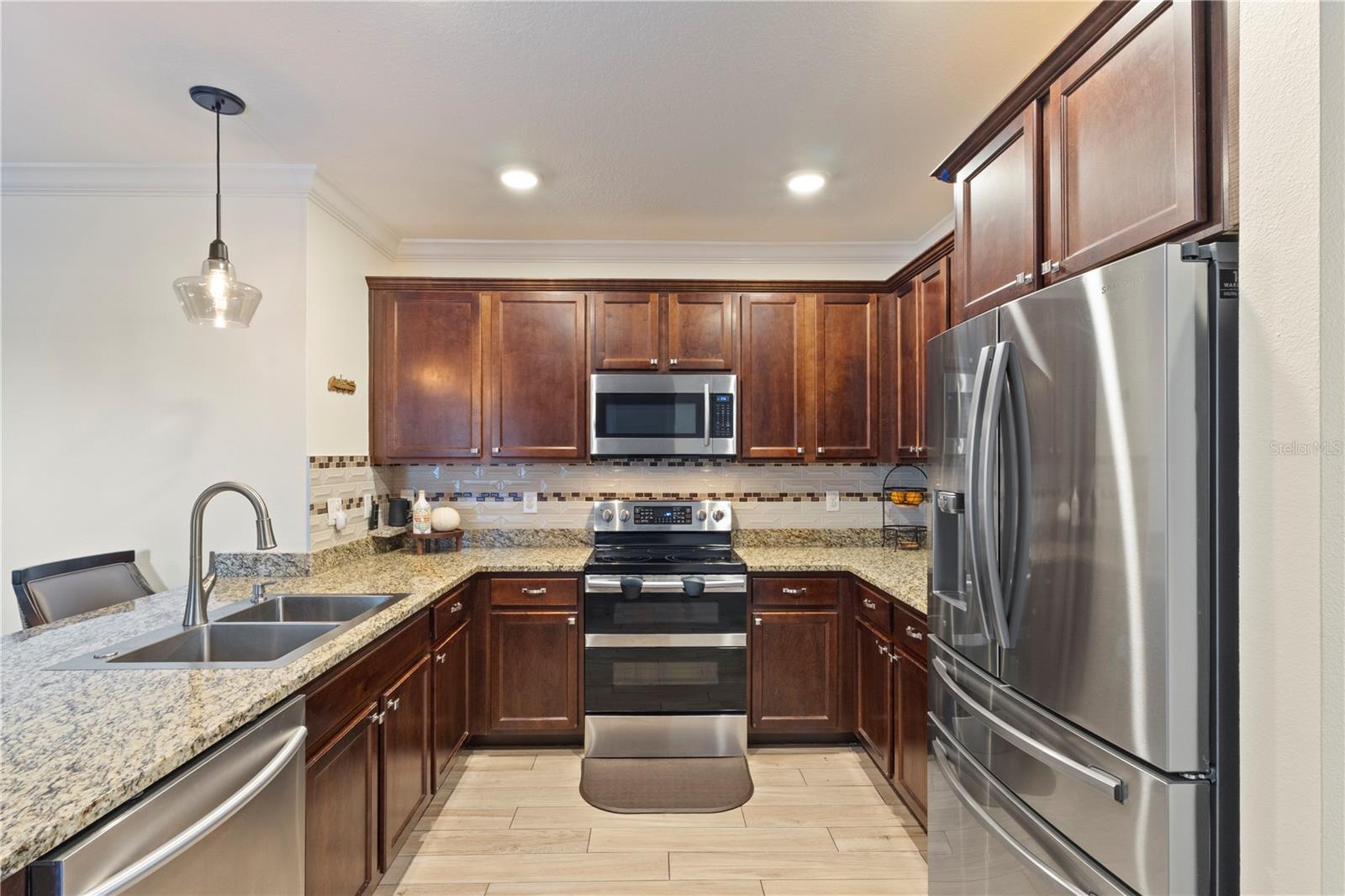 102 CINNAMON BARK PL, VALRICO, FL, 33594