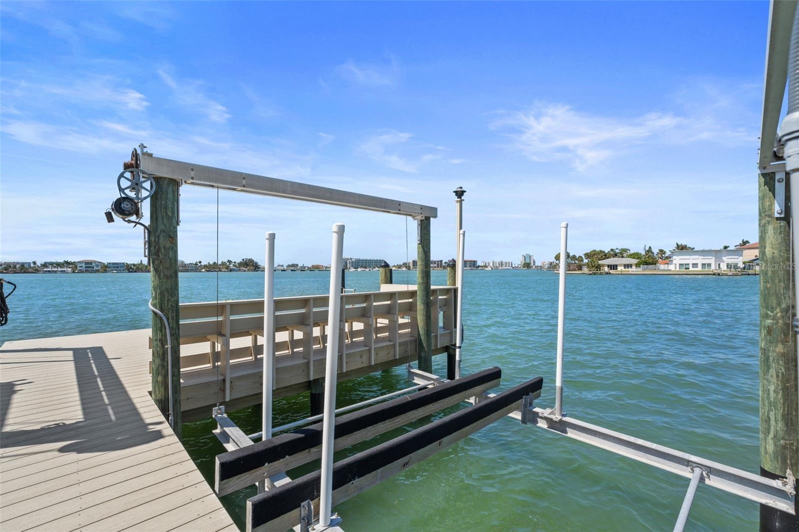 11050 7TH ST E, TREASURE ISLAND, FL, 33706