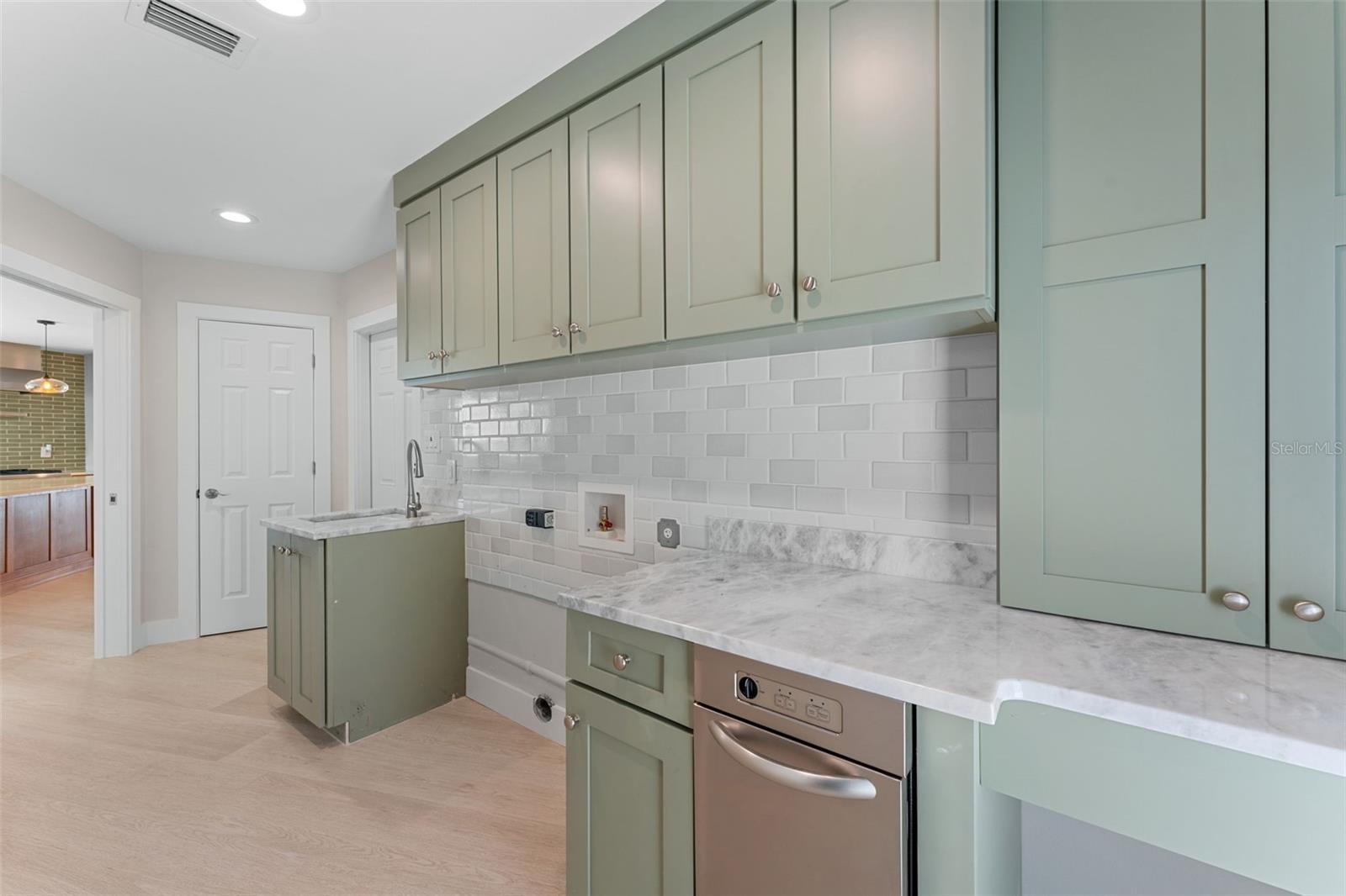 11050 7TH ST E, TREASURE ISLAND, FL, 33706