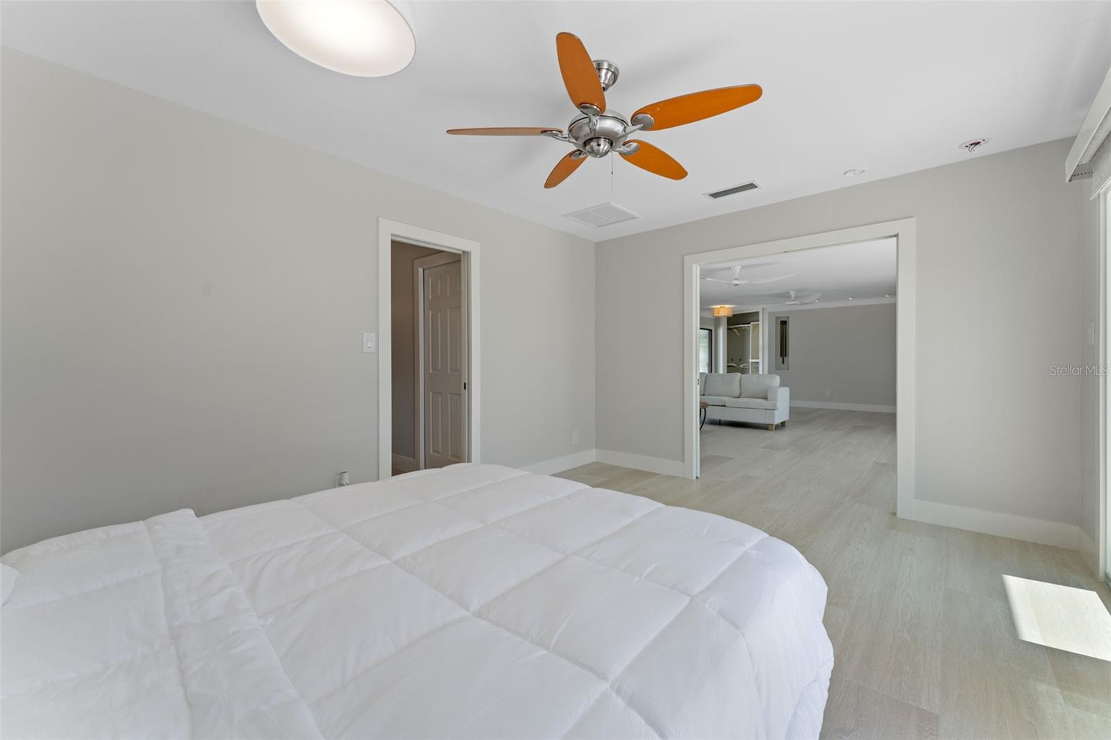 11050 7TH ST E, TREASURE ISLAND, FL, 33706