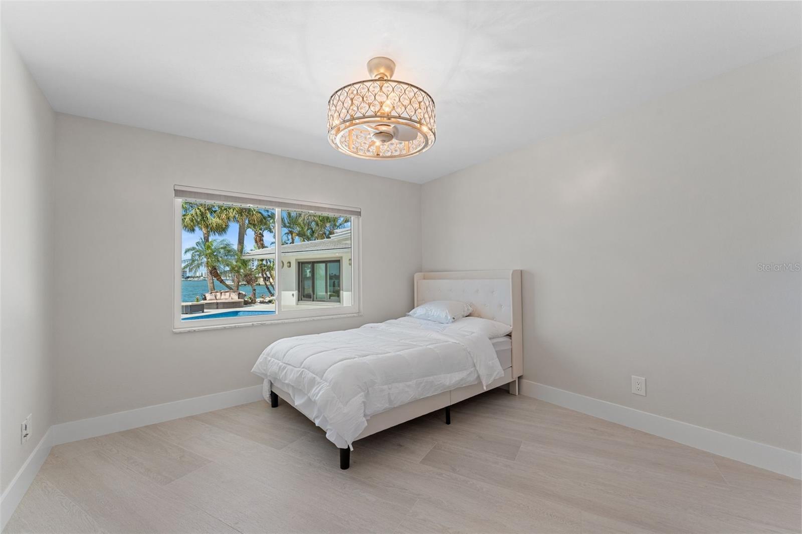 11050 7TH ST E, TREASURE ISLAND, FL, 33706