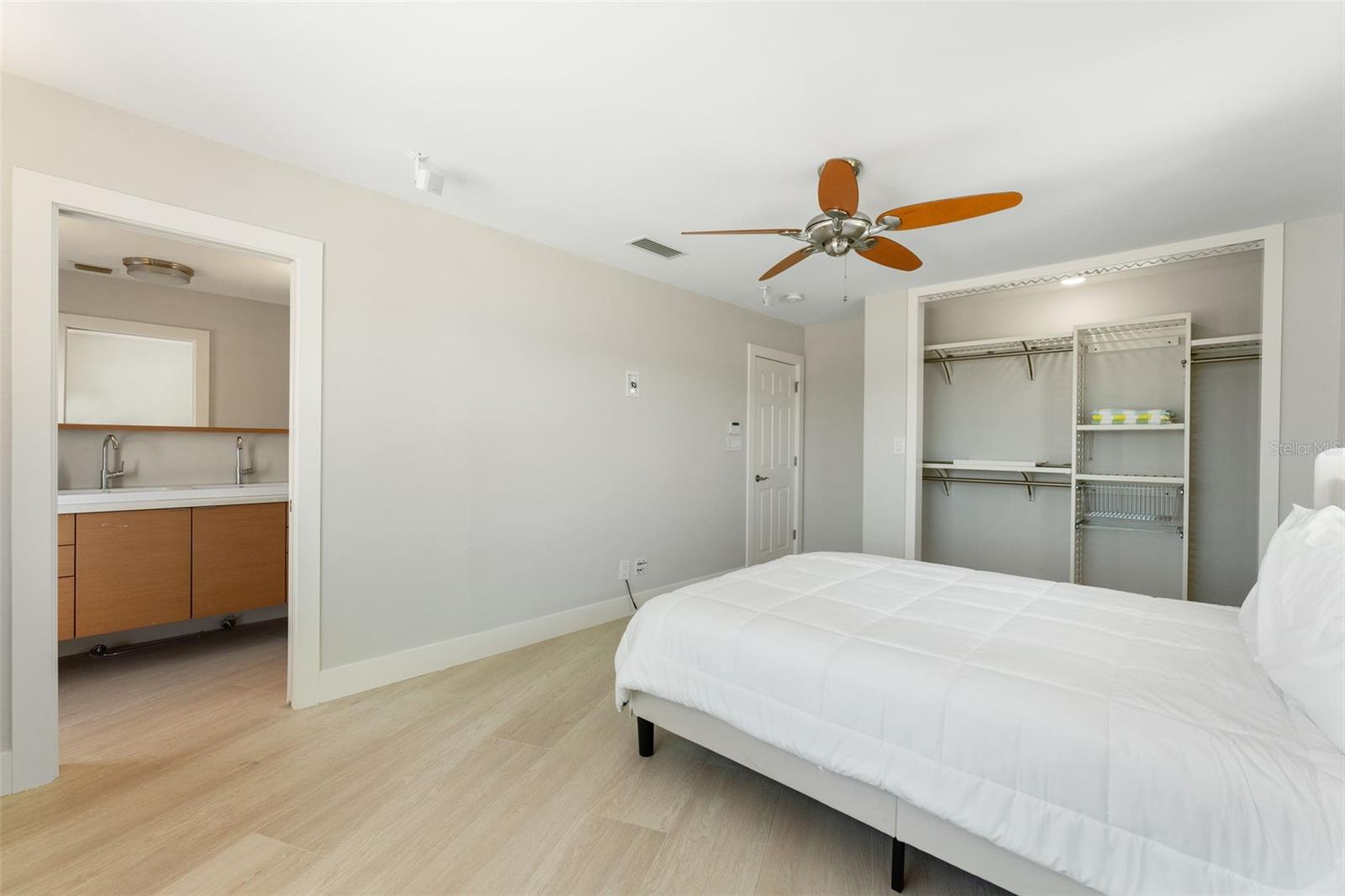 11050 7TH ST E, TREASURE ISLAND, FL, 33706