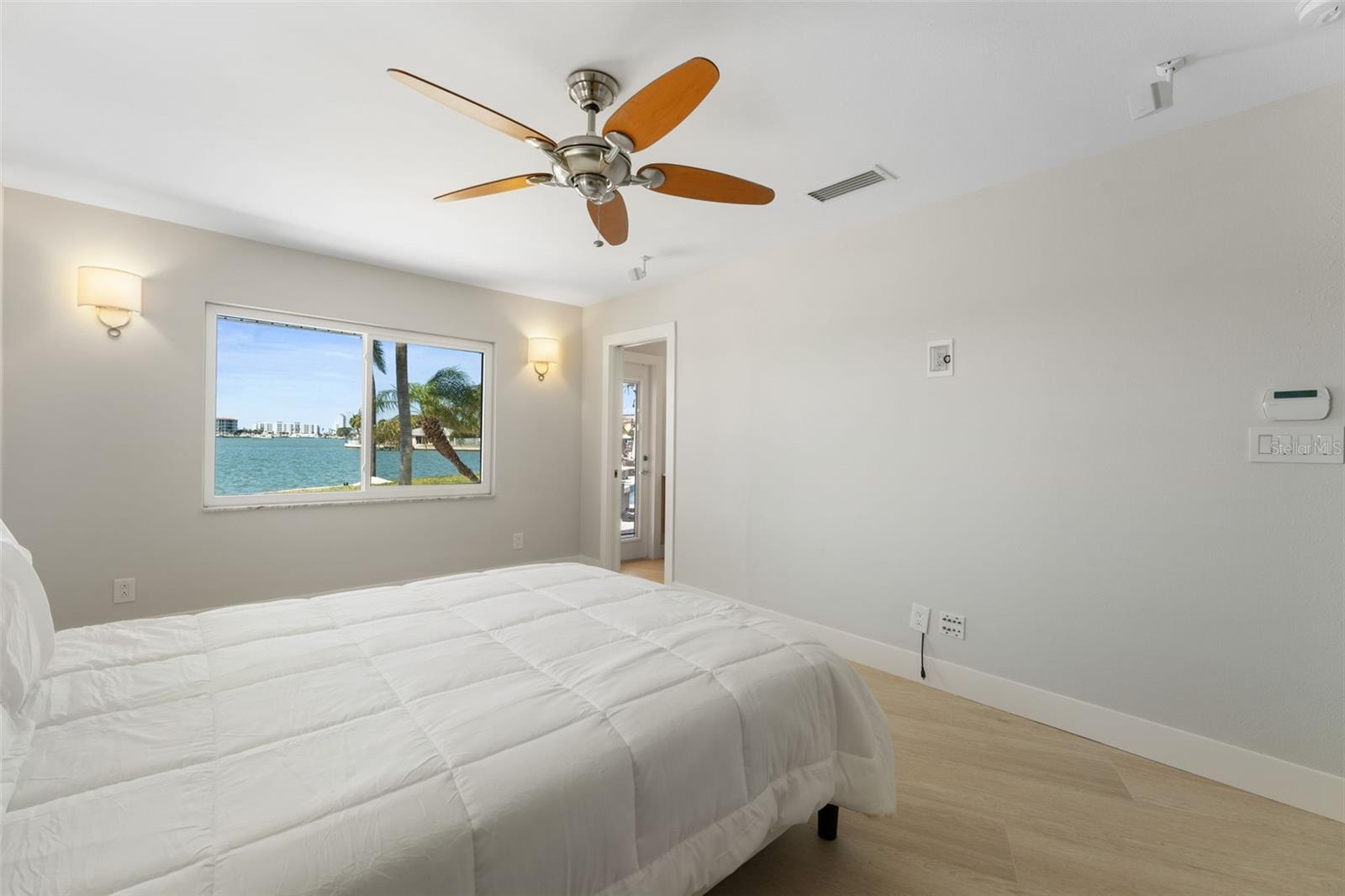 11050 7TH ST E, TREASURE ISLAND, FL, 33706