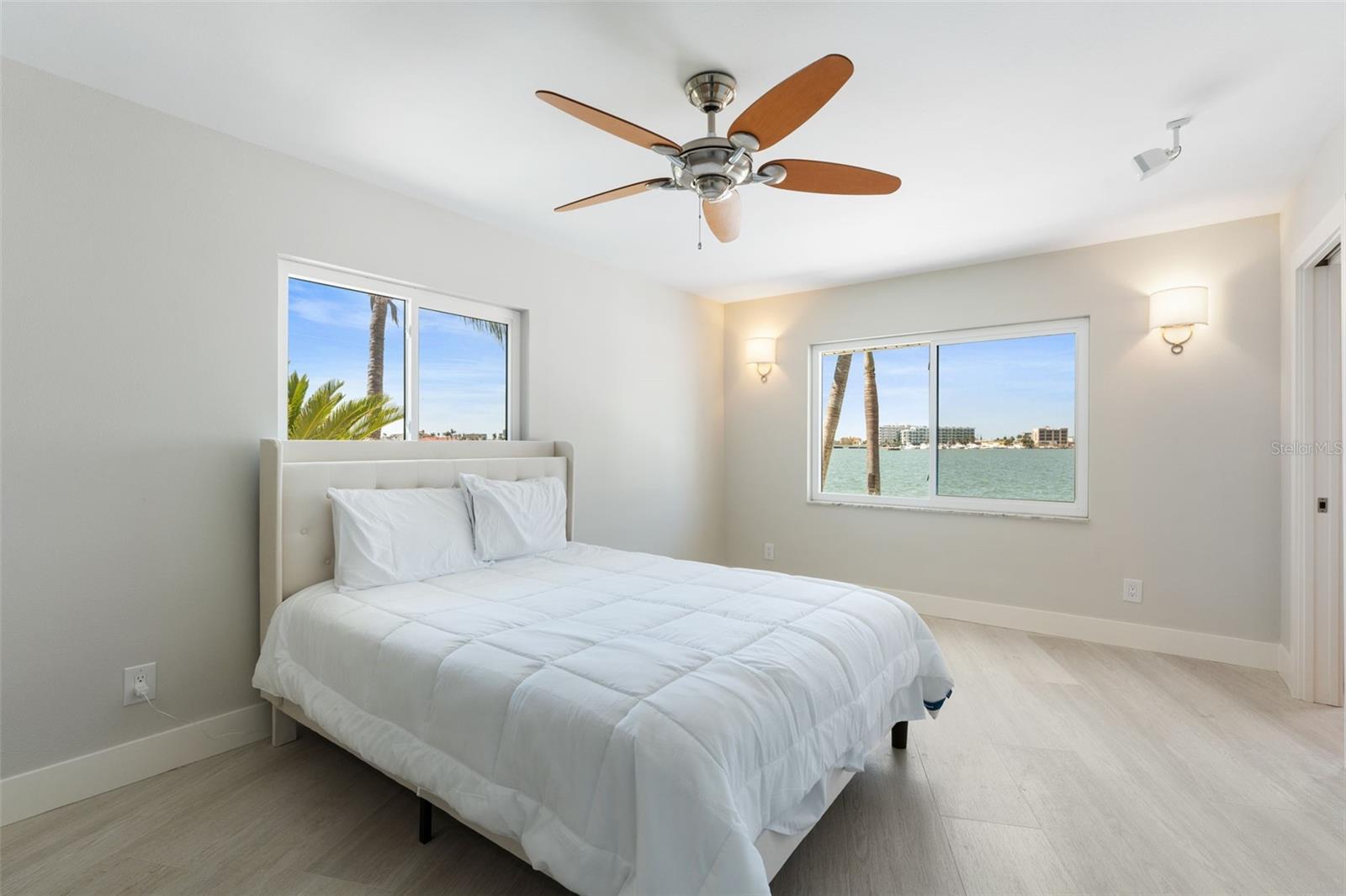 11050 7TH ST E, TREASURE ISLAND, FL, 33706