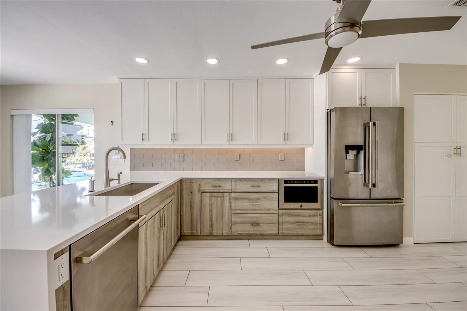 3446 PINETREE DR, ST JAMES CITY, FL, 33956