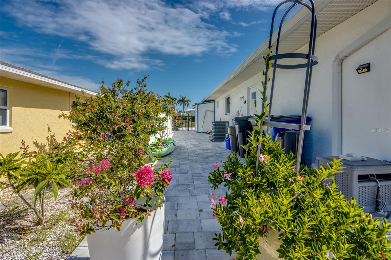 3446 PINETREE DR, ST JAMES CITY, FL, 33956