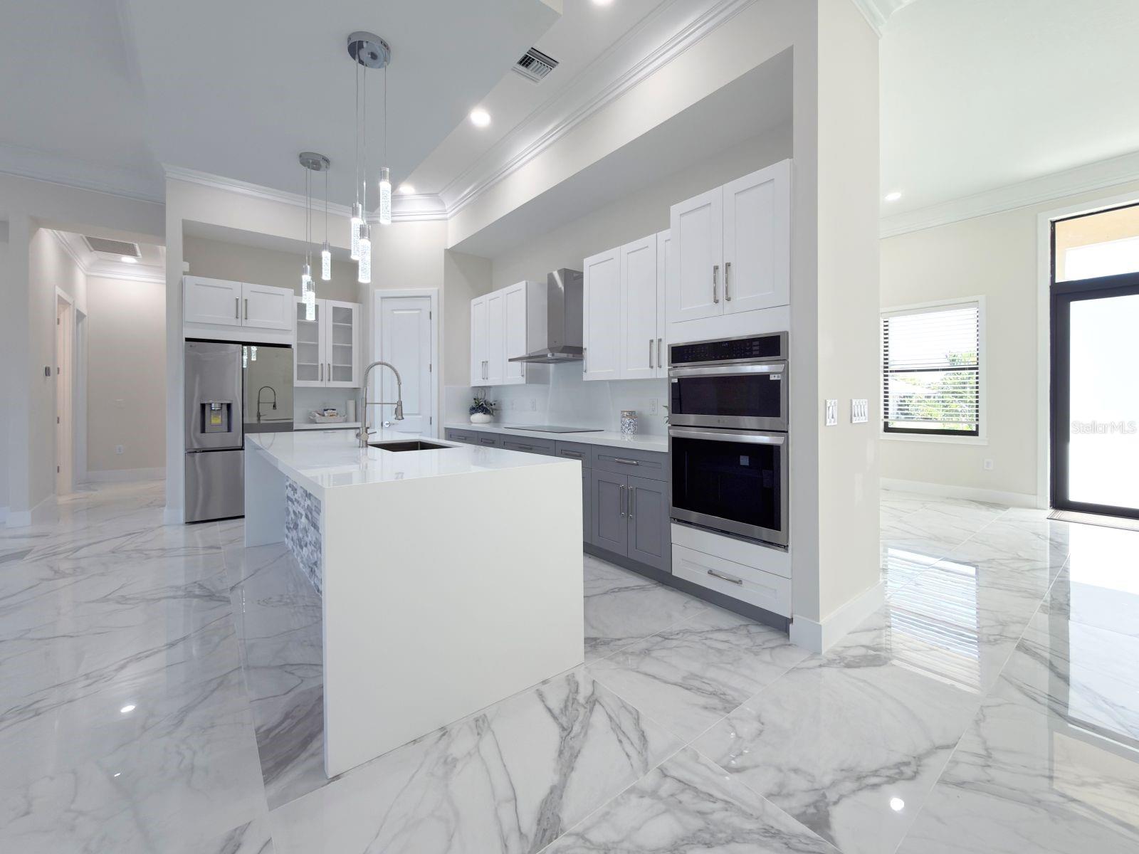 9222 ROSEBUD CIR, PORT CHARLOTTE, FL, 33981