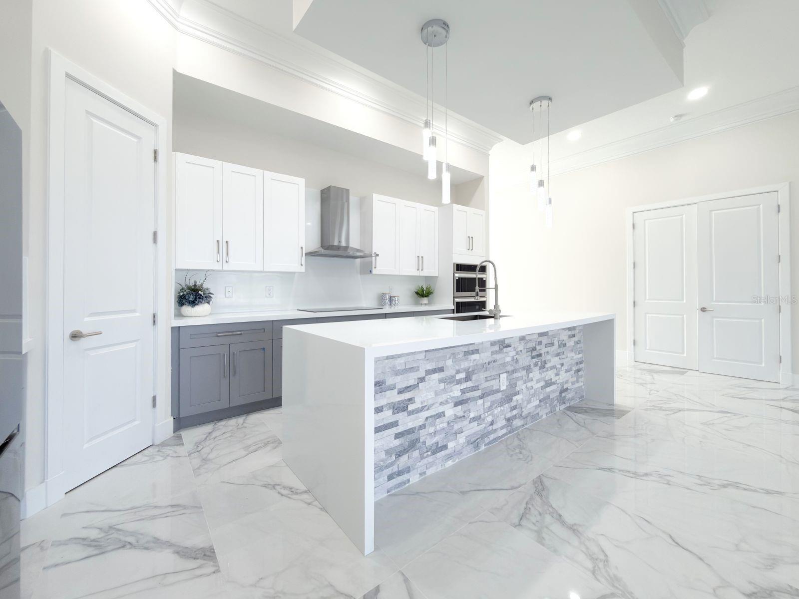 9222 ROSEBUD CIR, PORT CHARLOTTE, FL, 33981