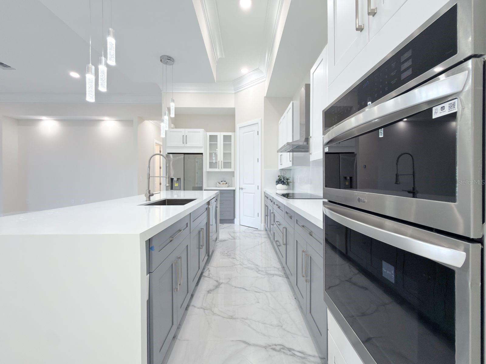 9222 ROSEBUD CIR, PORT CHARLOTTE, FL, 33981