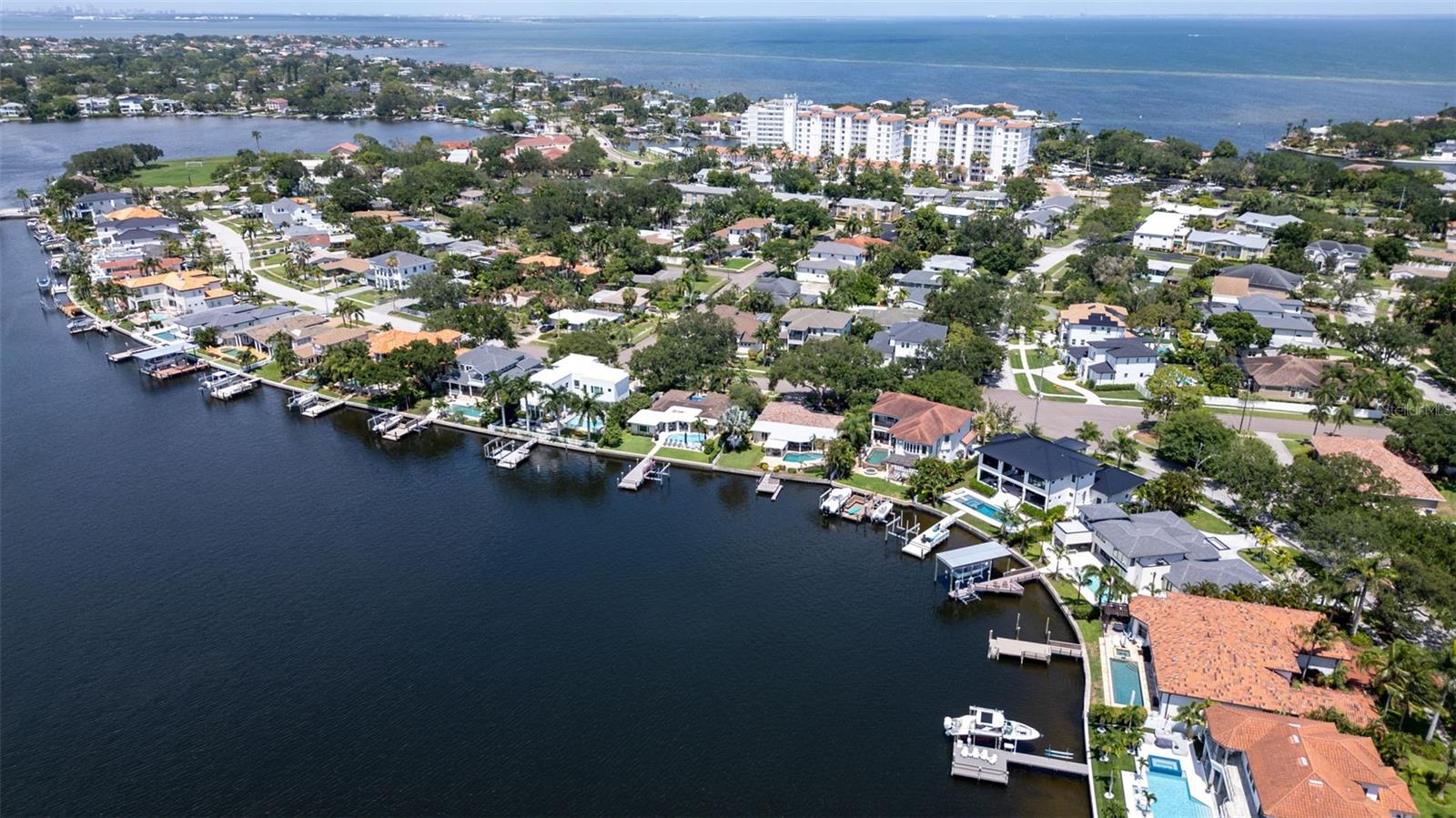 1089 CORDOVA BLVD NE, ST PETERSBURG, FL, 33704