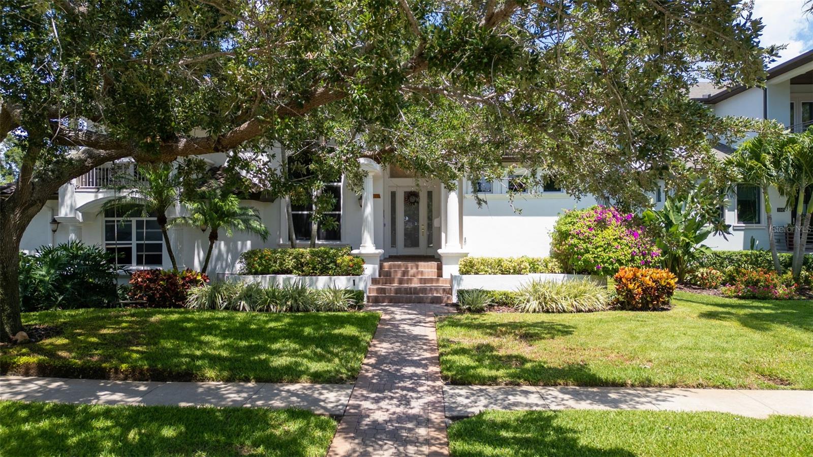 1089 CORDOVA BLVD NE, ST PETERSBURG, FL, 33704