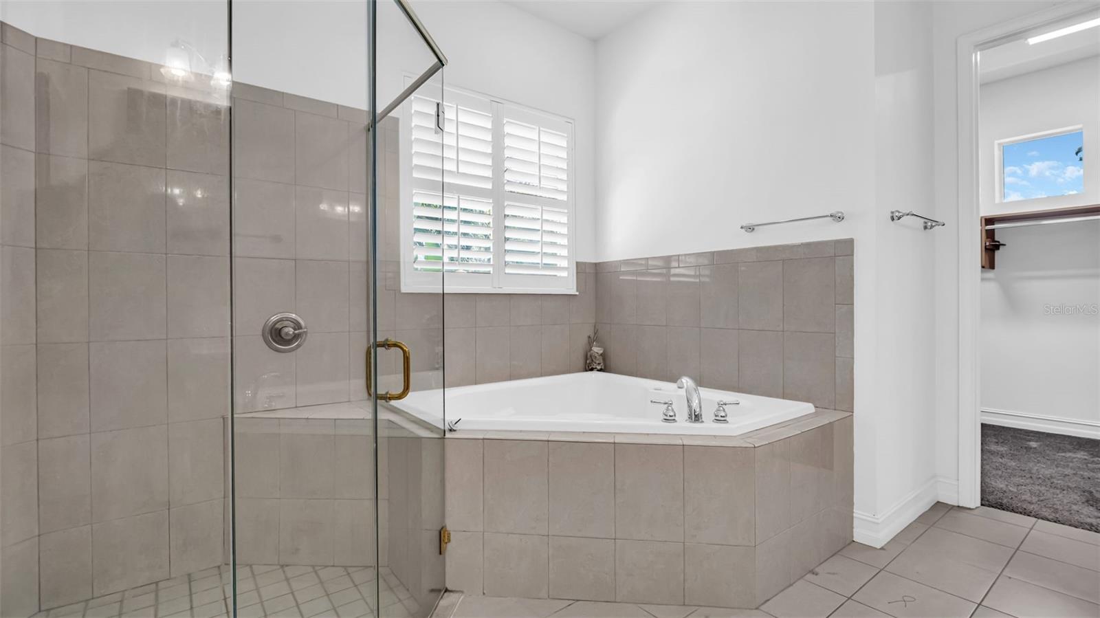 1089 CORDOVA BLVD NE, ST PETERSBURG, FL, 33704