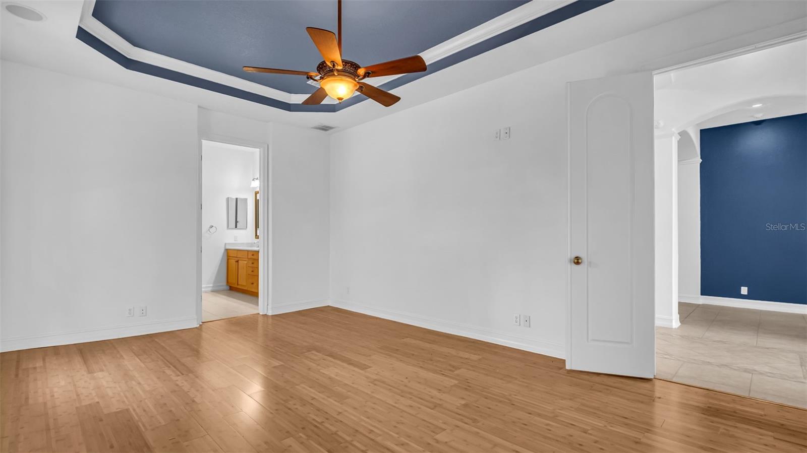 1089 CORDOVA BLVD NE, ST PETERSBURG, FL, 33704