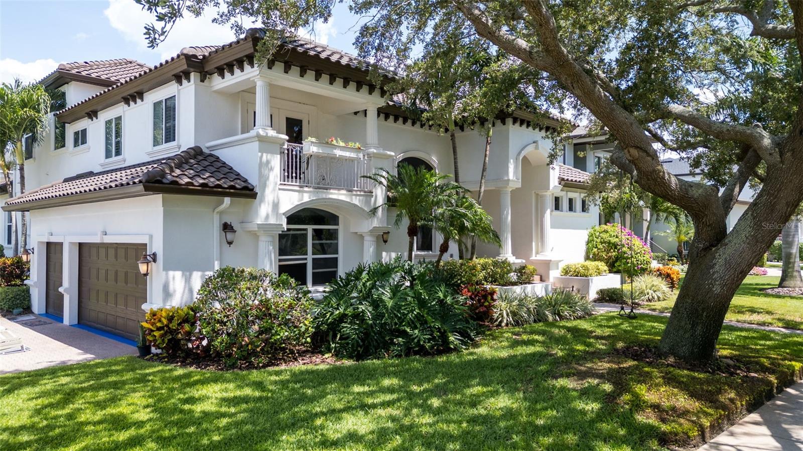 1089 CORDOVA BLVD NE, ST PETERSBURG, FL, 33704