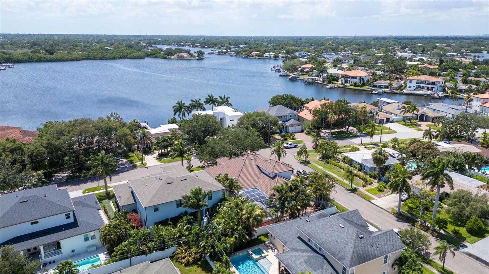 1089 CORDOVA BLVD NE, ST PETERSBURG, FL, 33704