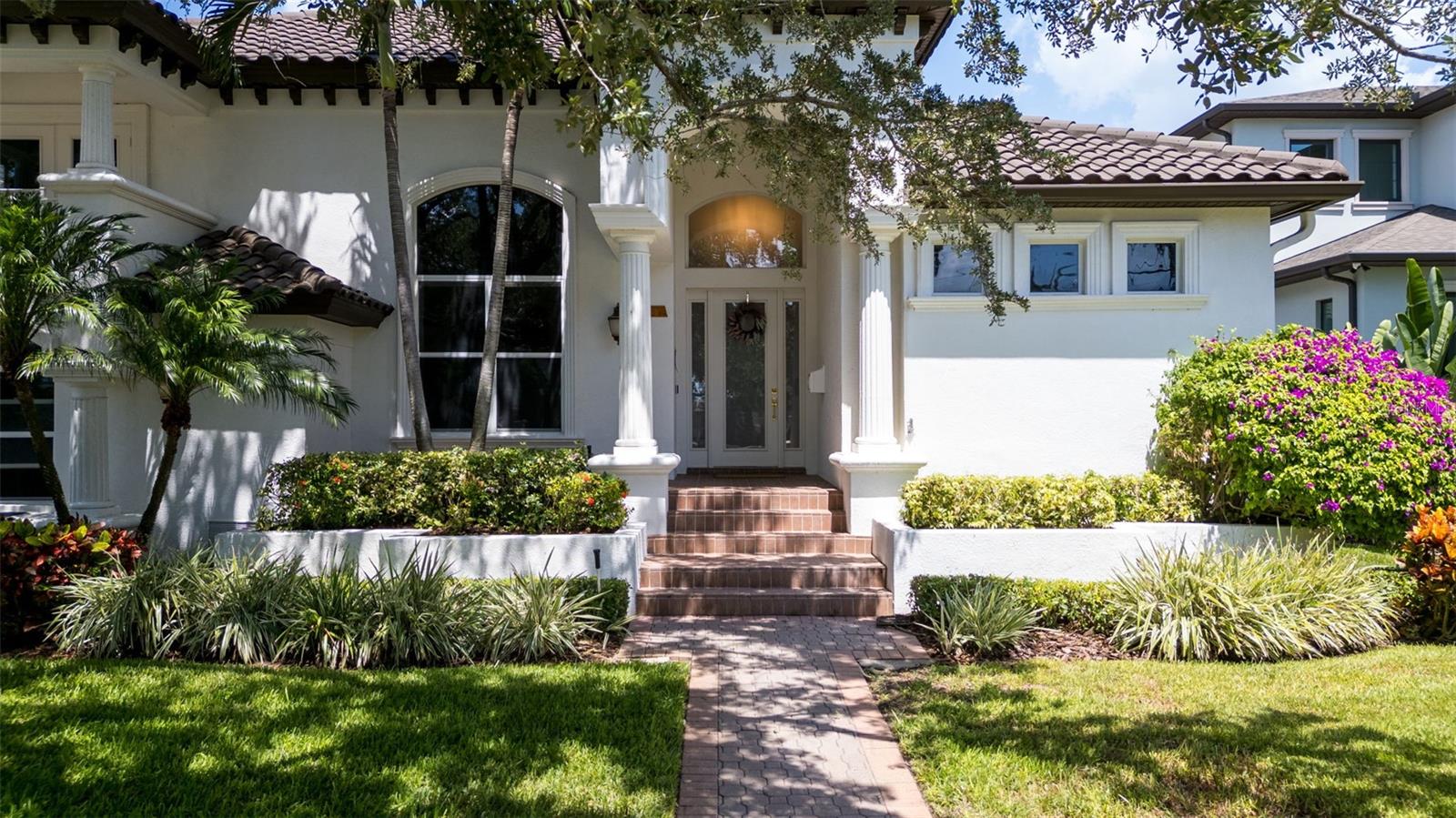 1089 CORDOVA BLVD NE, ST PETERSBURG, FL, 33704