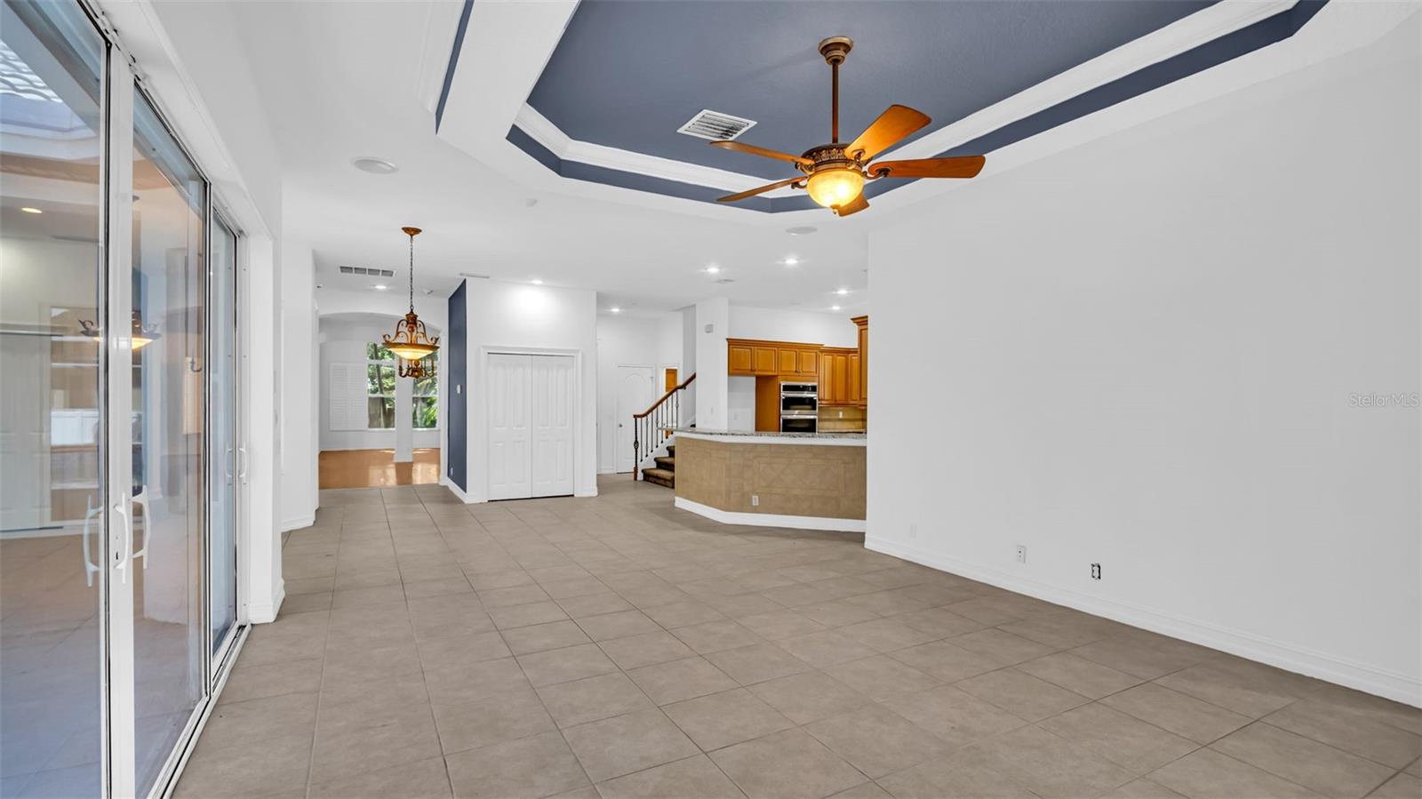 1089 CORDOVA BLVD NE, ST PETERSBURG, FL, 33704