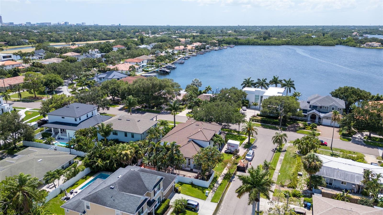 1089 CORDOVA BLVD NE, ST PETERSBURG, FL, 33704