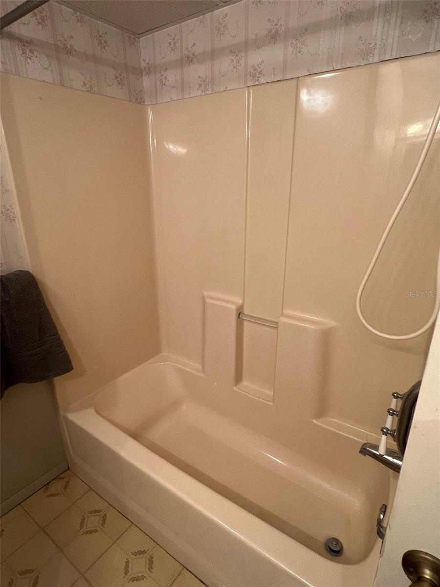 12651 SEMINOLE BLVD #13E, LARGO, FL, 33778