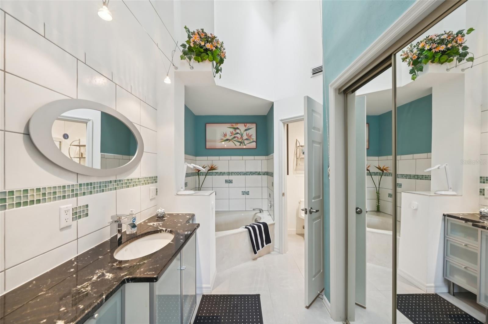 5588 GOLF POINTE DR #1, SARASOTA, FL, 34243