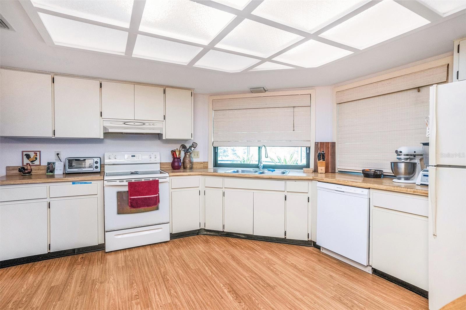 3335 FOXRIDGE CIR, TAMPA, FL, 33618