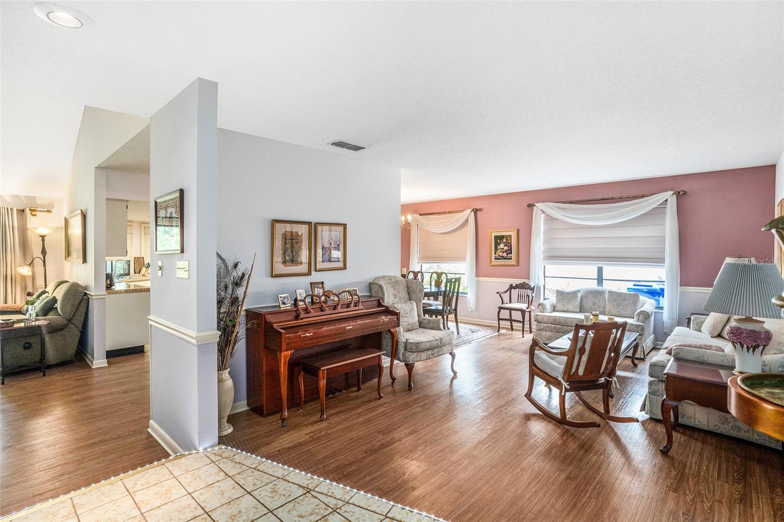 3335 FOXRIDGE CIR, TAMPA, FL, 33618