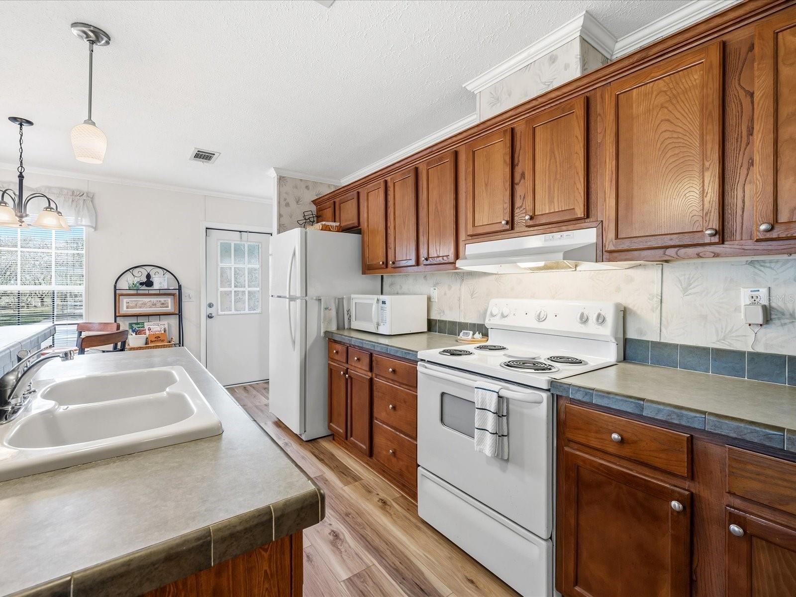 444 SKYLINE DR W, LAKELAND, FL, 33801