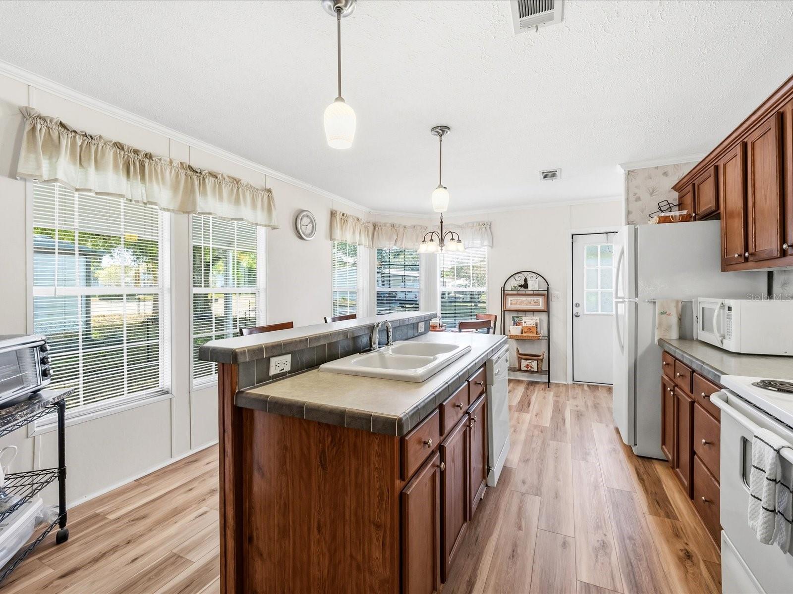 444 SKYLINE DR W, LAKELAND, FL, 33801