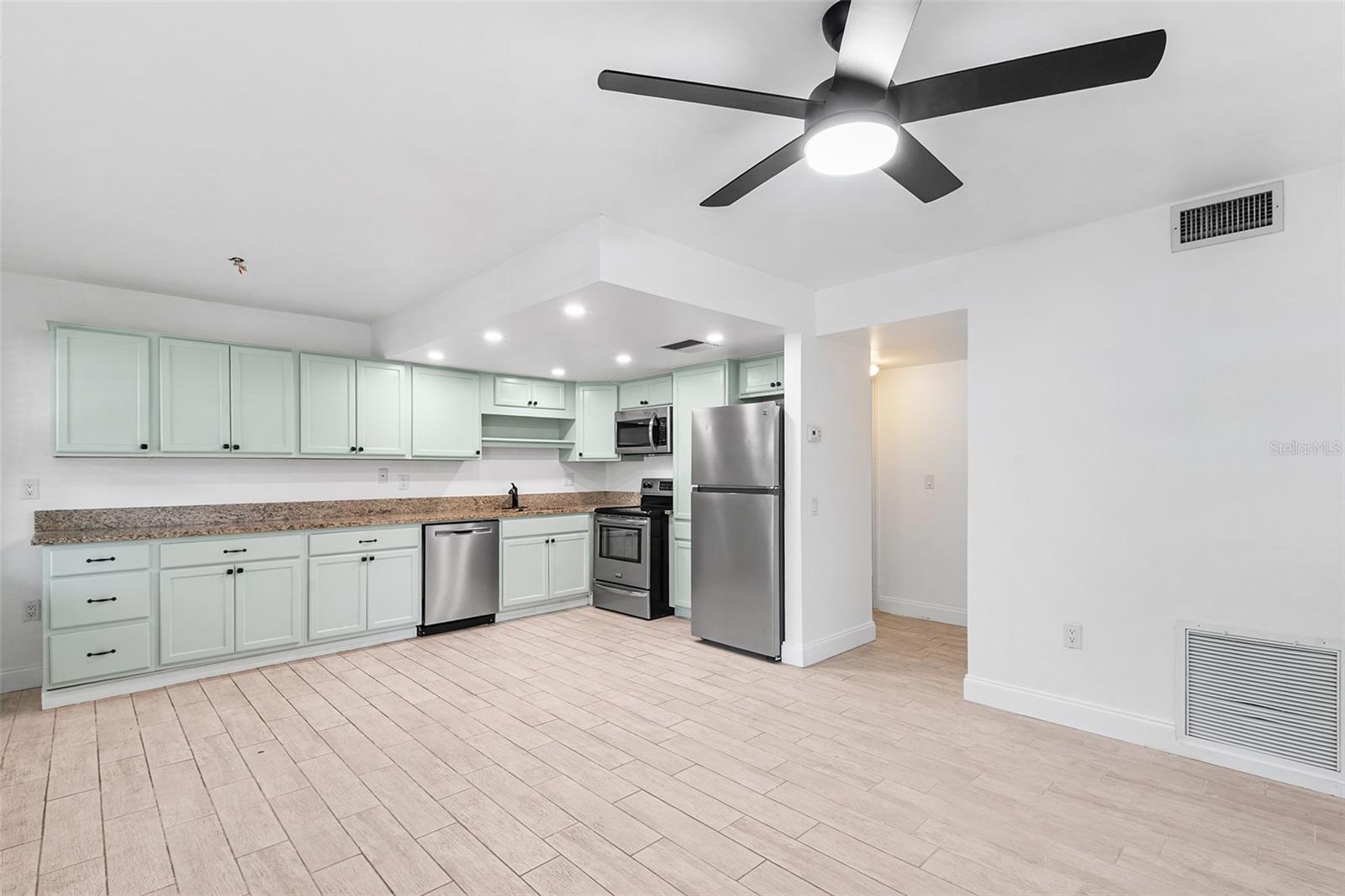 555 62ND ST S #112, ST PETERSBURG, FL, 33707