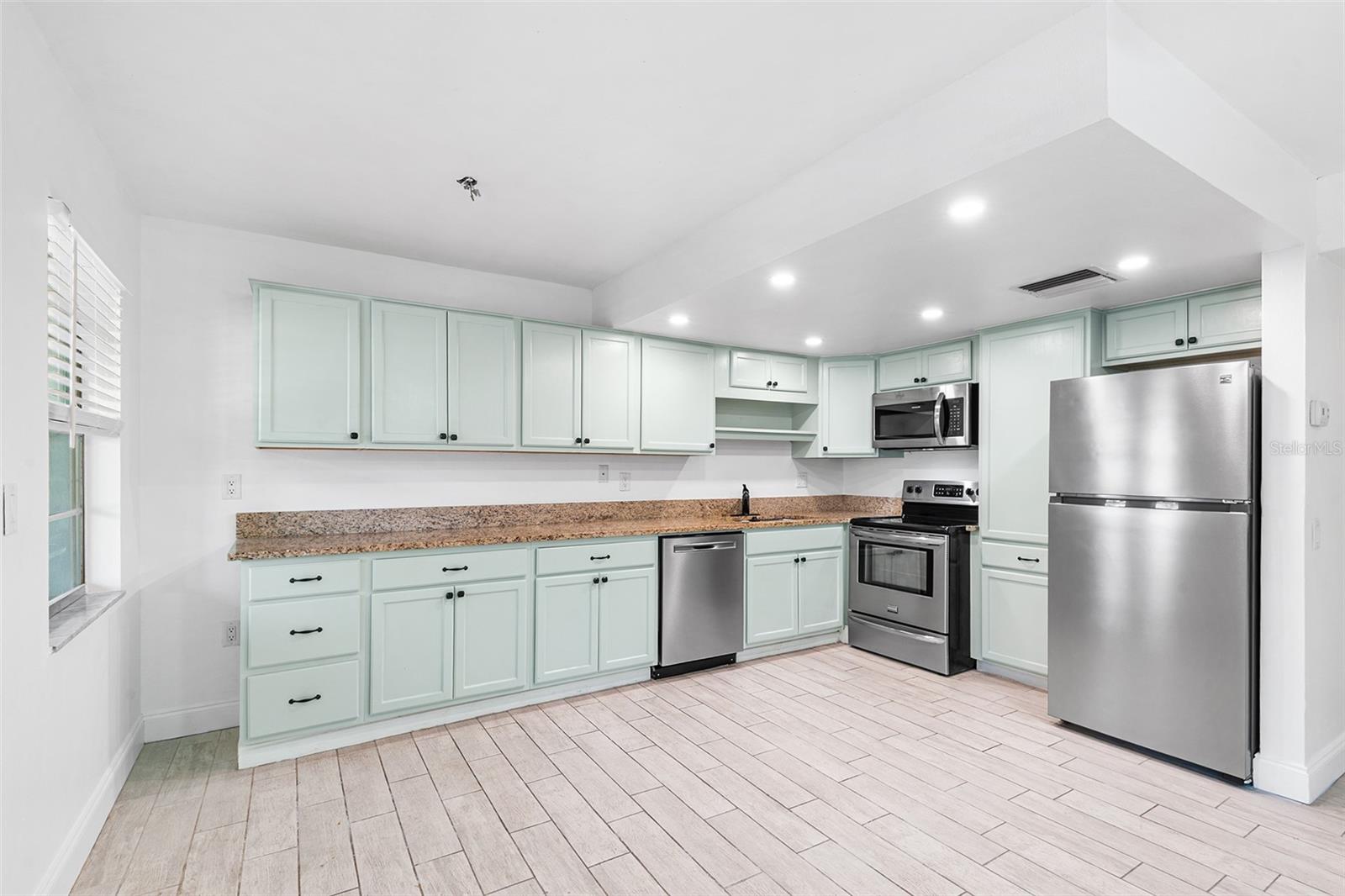 555 62ND ST S #112, ST PETERSBURG, FL, 33707