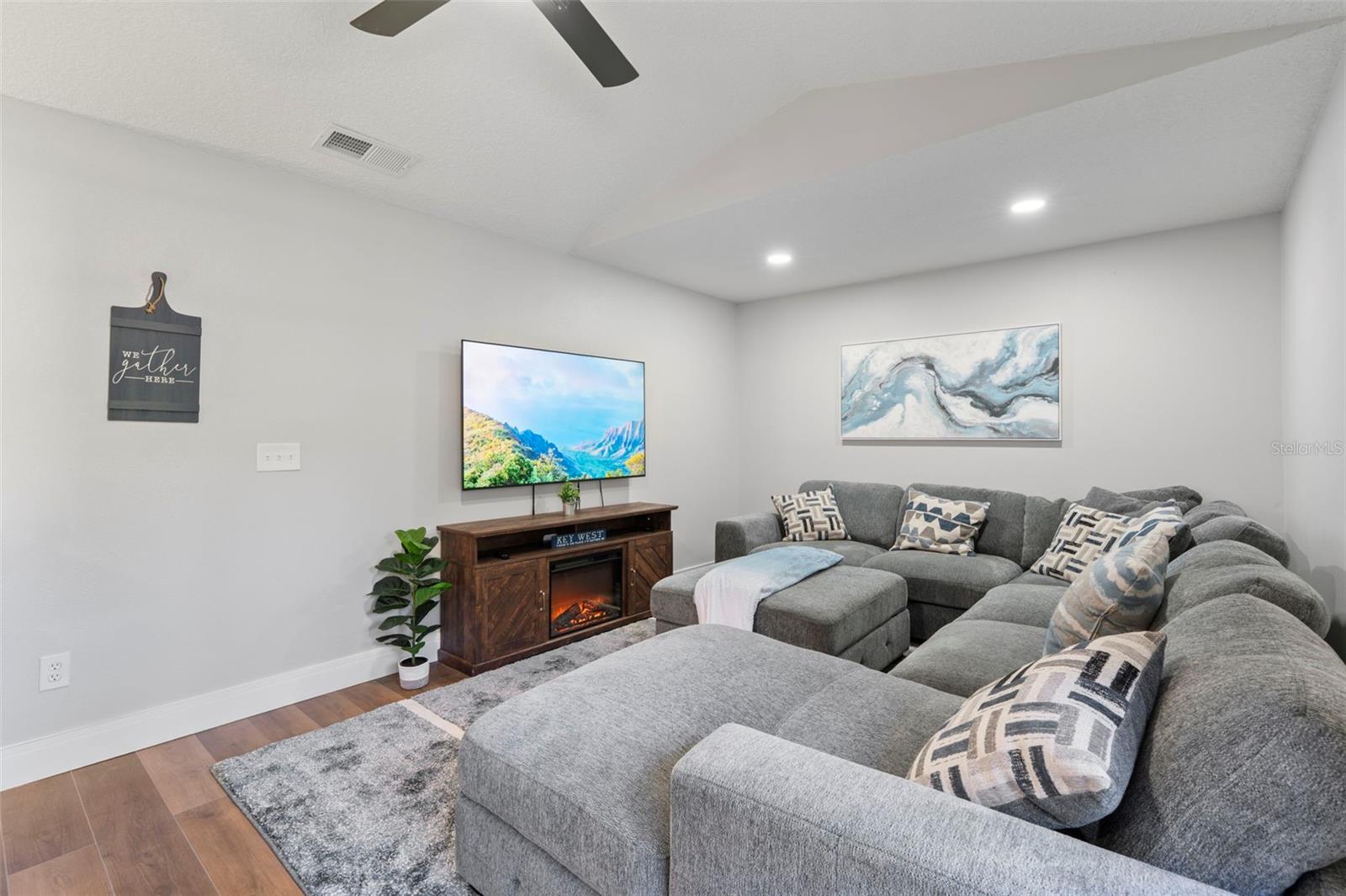 121 CHAMPLAIN DR, DELTONA, FL, 32725