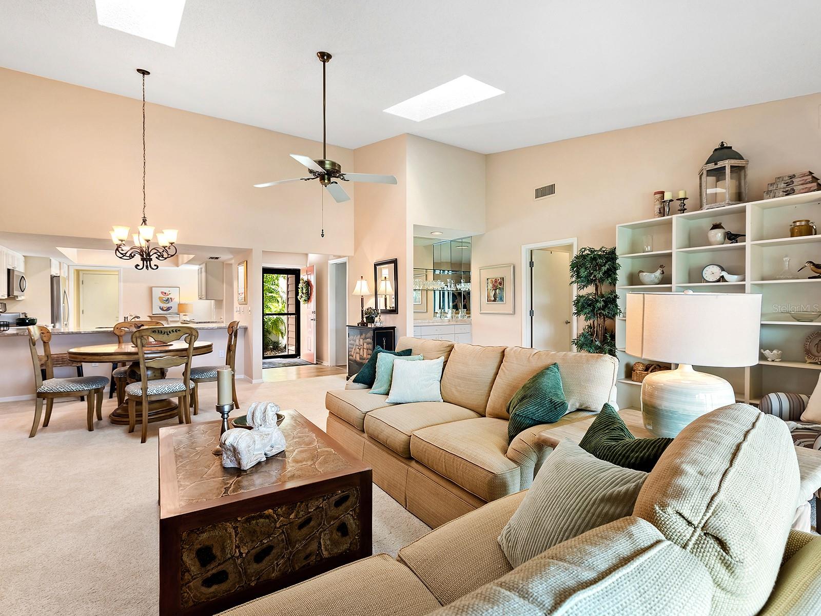 6094 WILSHIRE BLVD #8, SARASOTA, FL, 34238