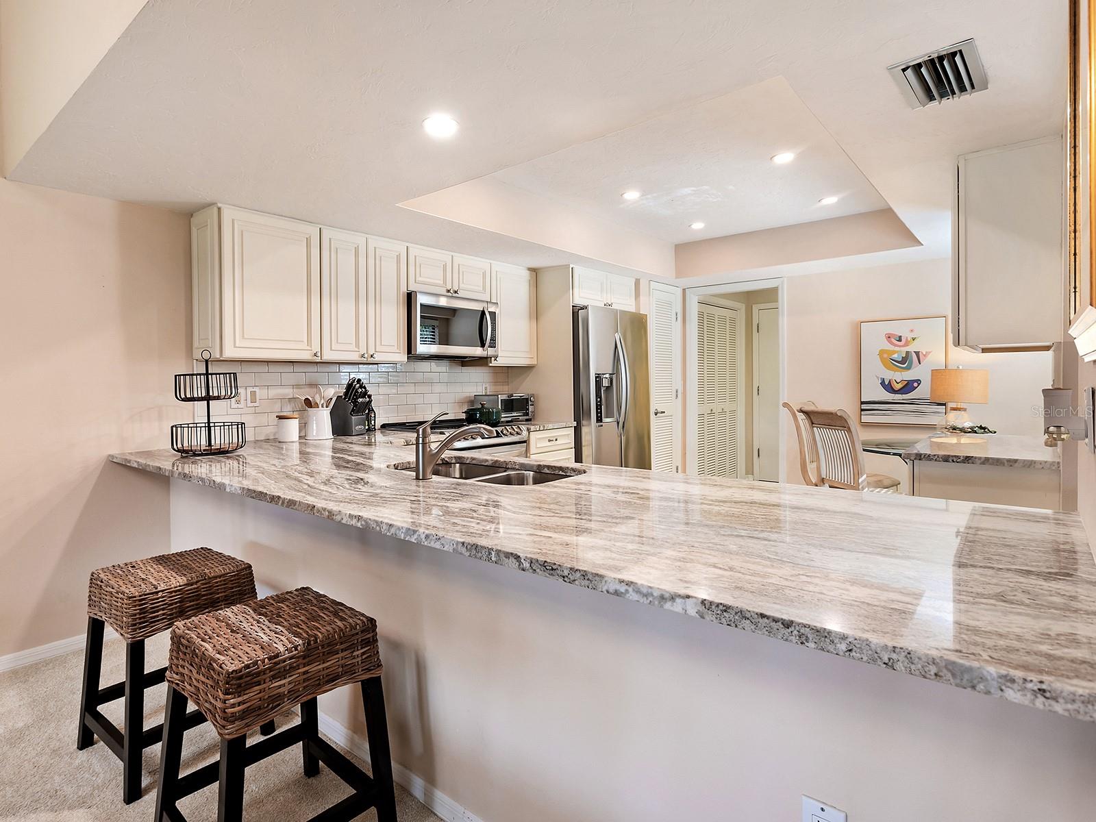 6094 WILSHIRE BLVD #8, SARASOTA, FL, 34238