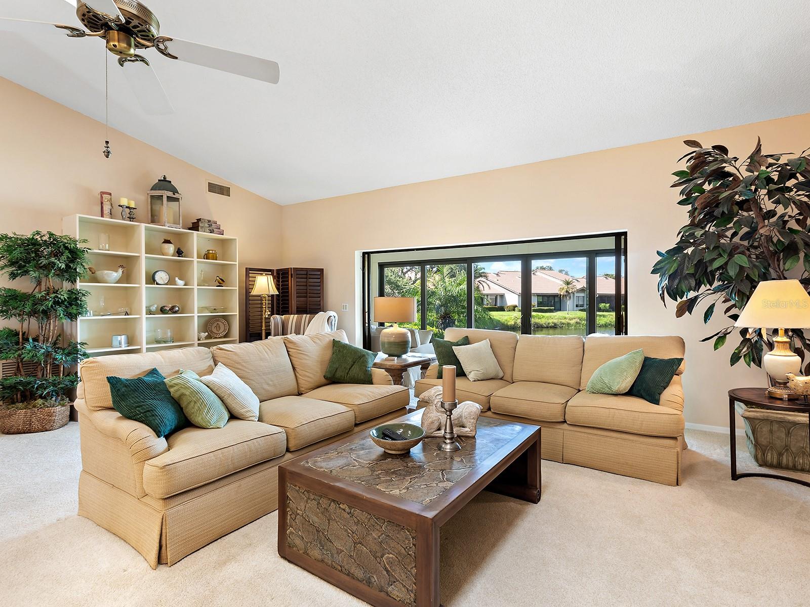 6094 WILSHIRE BLVD #8, SARASOTA, FL, 34238