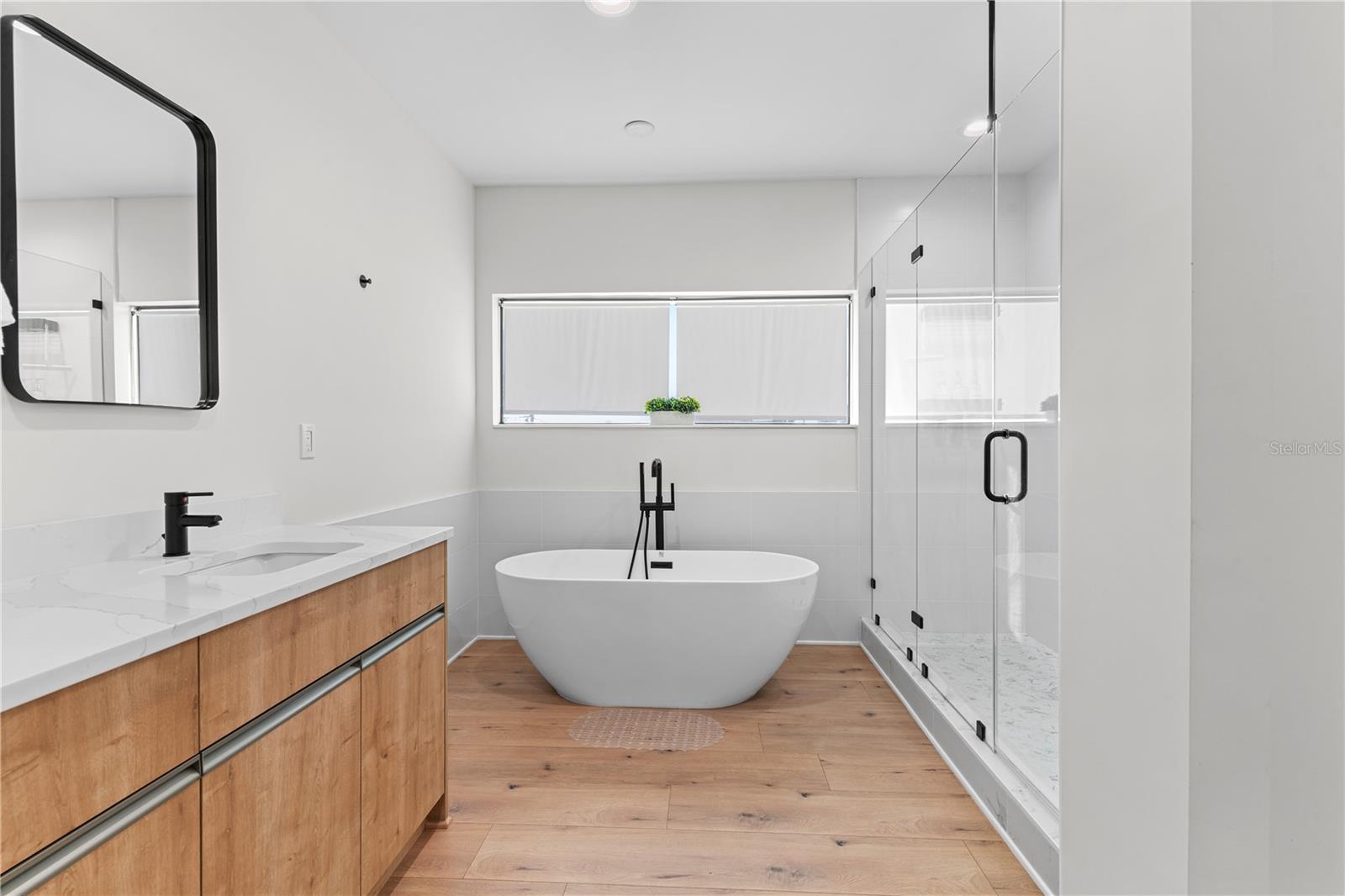 2200 BAY BLVD #B, INDIAN ROCKS BEACH, FL, 33785