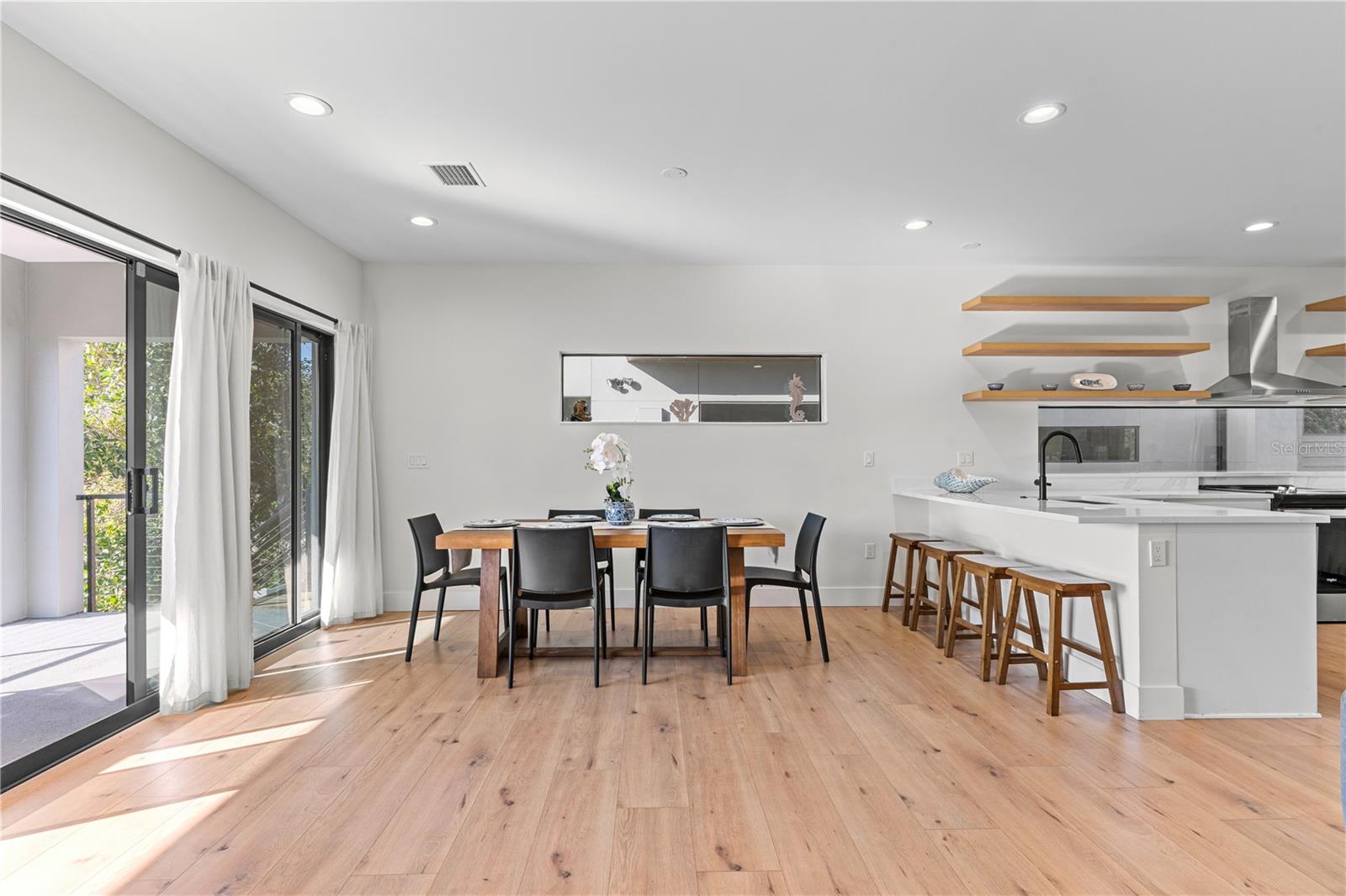 2200 BAY BLVD #B, INDIAN ROCKS BEACH, FL, 33785