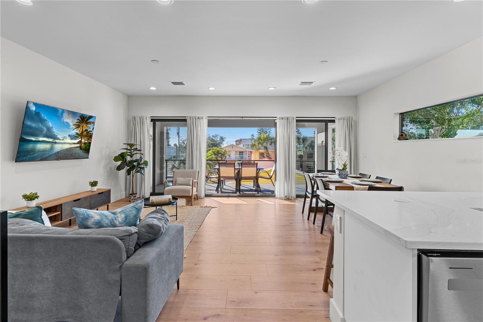 2200 BAY BLVD #B, INDIAN ROCKS BEACH, FL, 33785