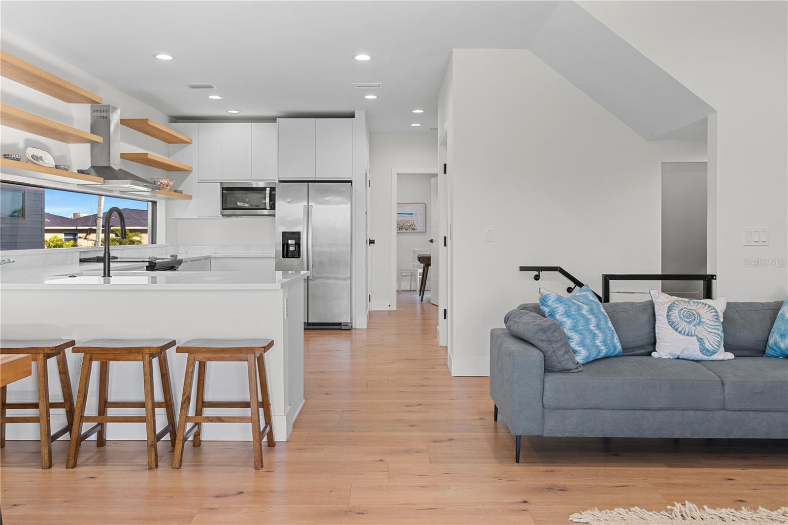 2200 BAY BLVD #B, INDIAN ROCKS BEACH, FL, 33785