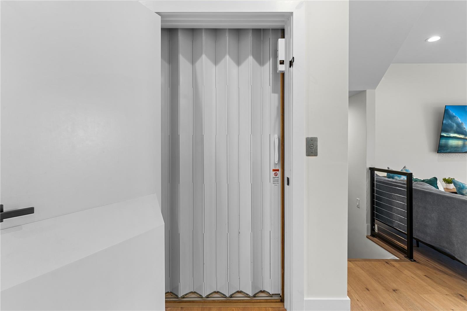 2200 BAY BLVD #B, INDIAN ROCKS BEACH, FL, 33785