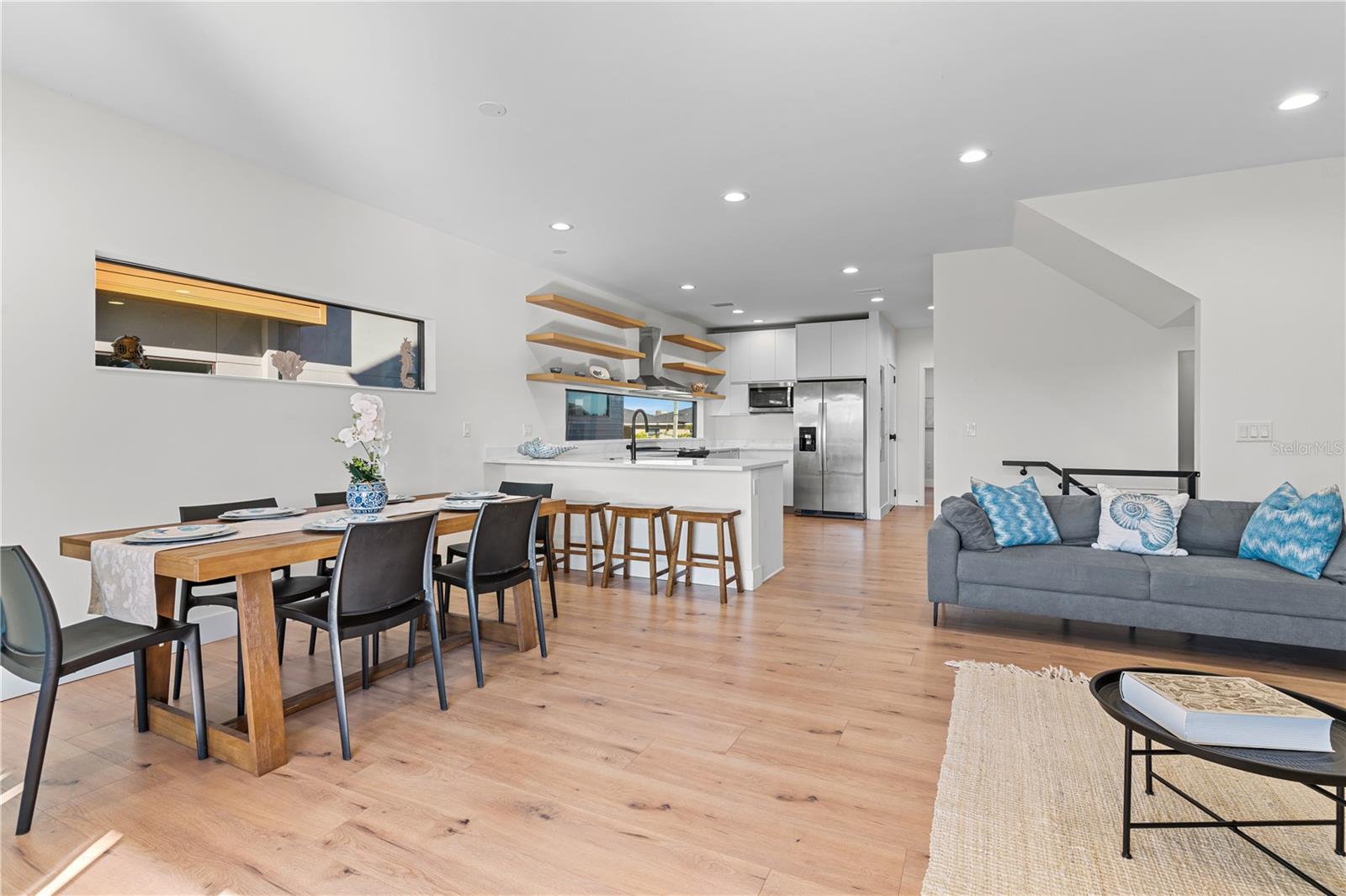 2200 BAY BLVD #B, INDIAN ROCKS BEACH, FL, 33785